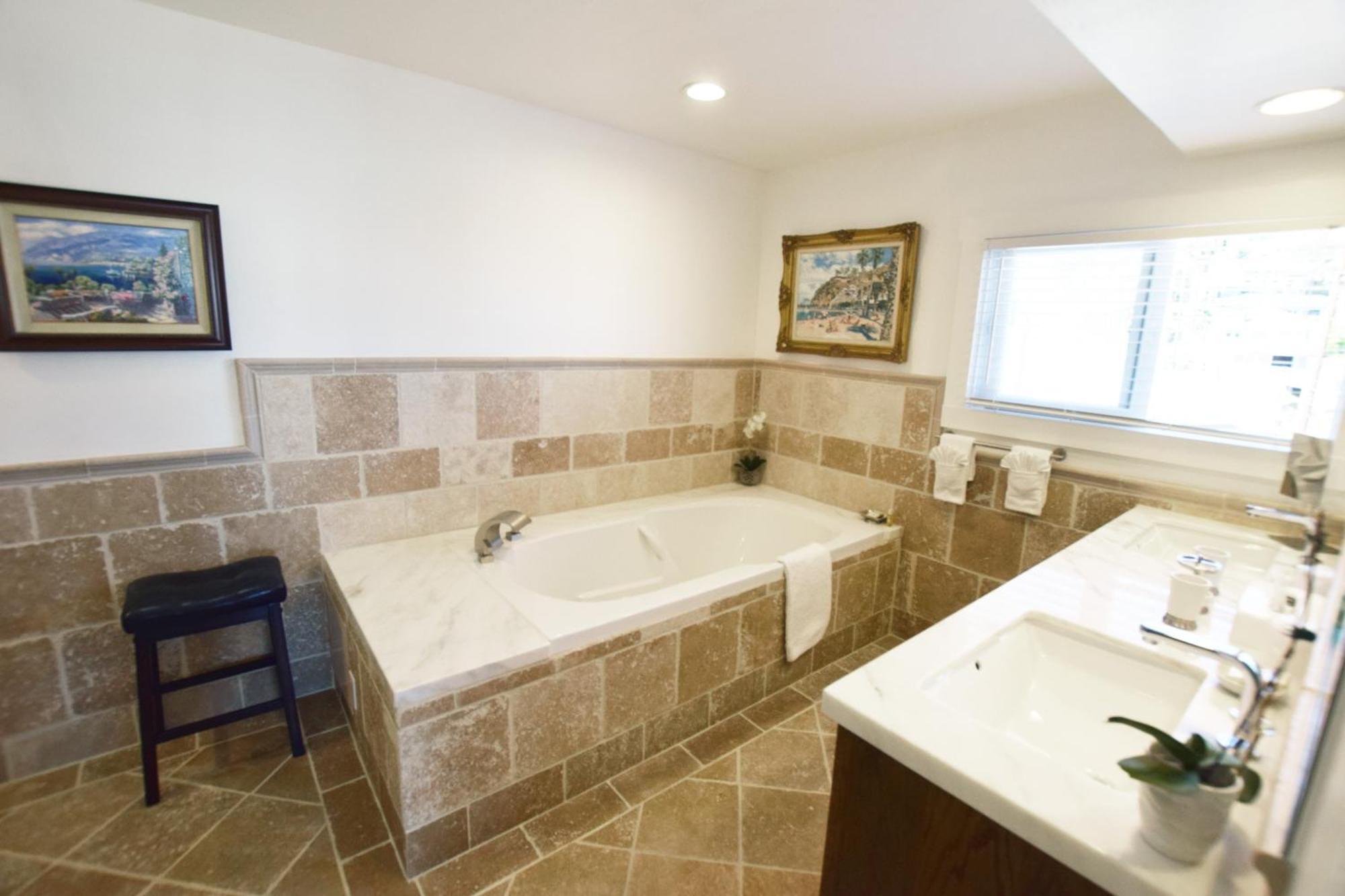 Catalina Courtyard Suites 阿瓦隆 外观 照片