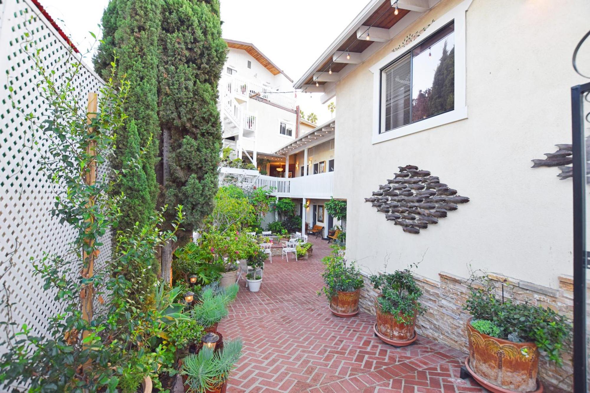Catalina Courtyard Suites 阿瓦隆 外观 照片